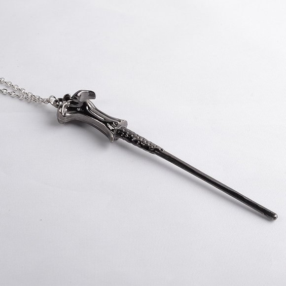 Harry Potter Wizarding World Voldemort Wand Necklace - Picture 3 of 5